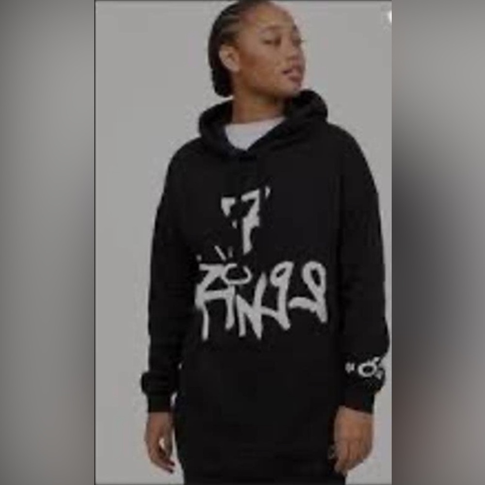 H&M Ariana Grande Sweater Womens Black Oversized Long Hoodie 7 Rings Size Medium
